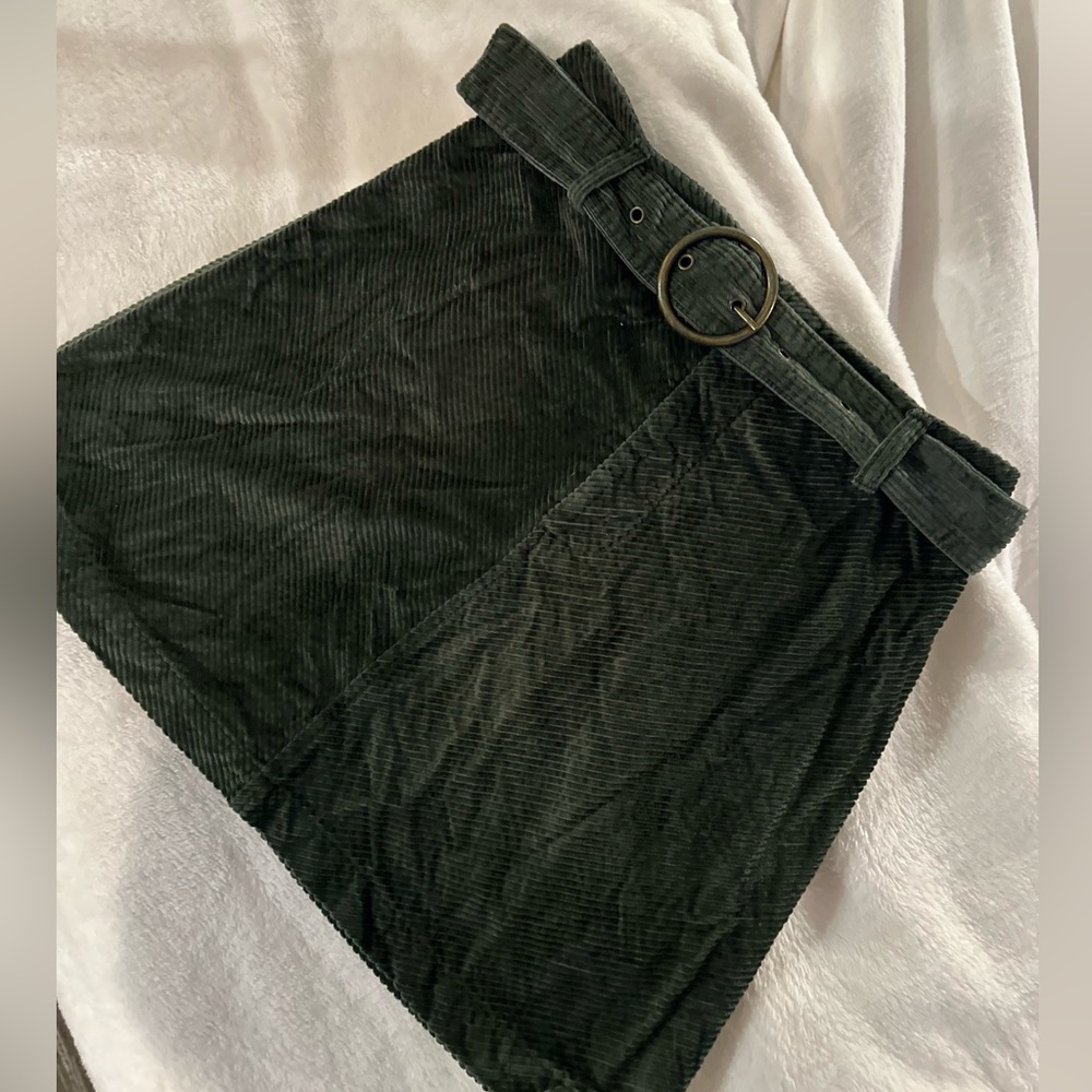American Eagle corduroy green mini skirt with brass belt!